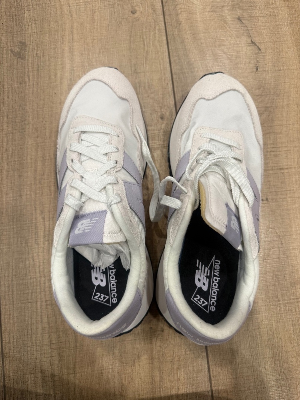 New Balance 237